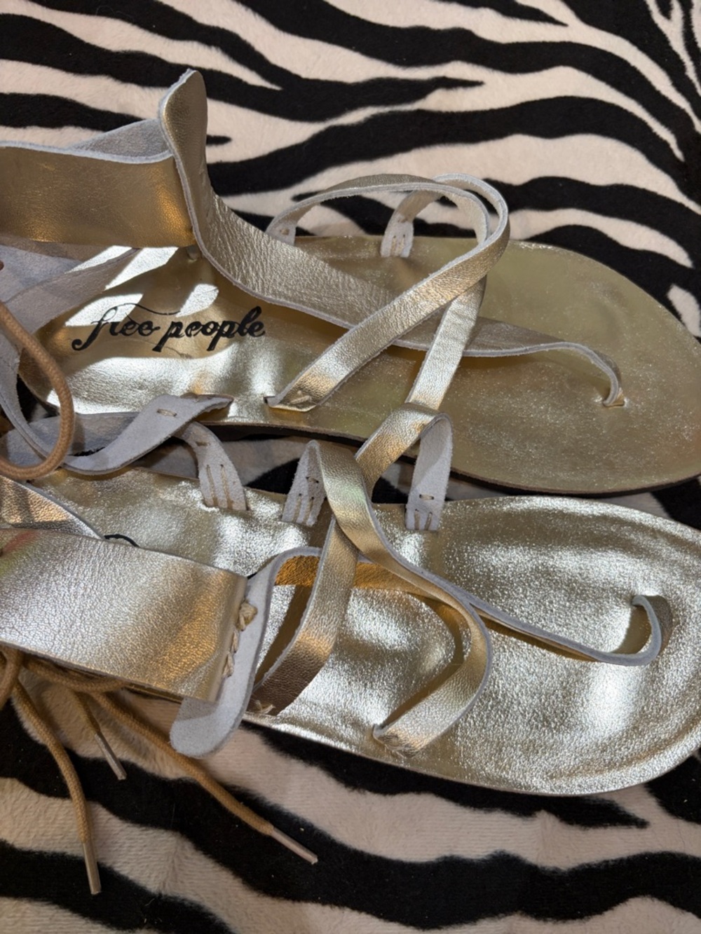New! Free People Vacation Day Metallic Gold Leather Ankle-Strap Sandals Size 10 - Picture 12 of 12